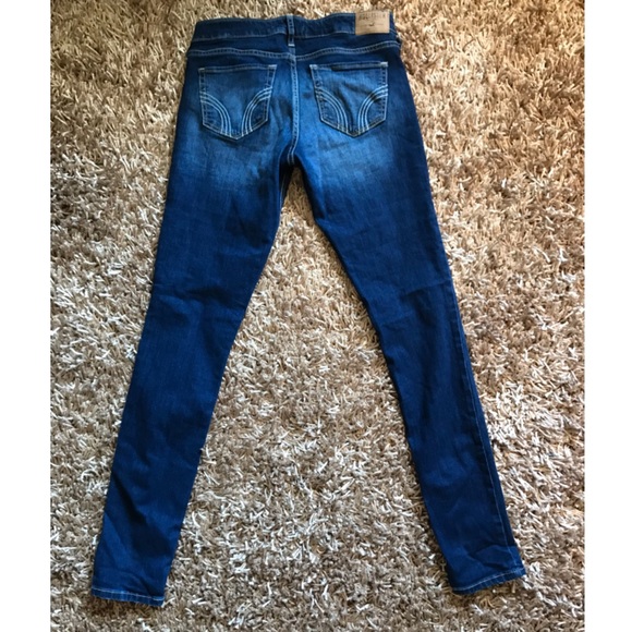 HOLLISTER dark wash jeans - Picture 3 of 6